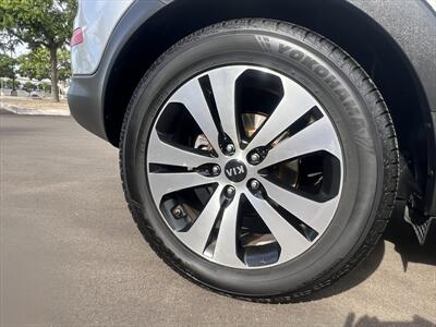 2011 Kia Sportage EX - Photo 3 - Escondido, CA 92025