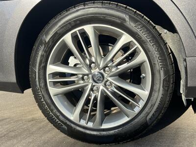2015 Toyota Camry SE - Photo 10 - Escondido, CA 92025