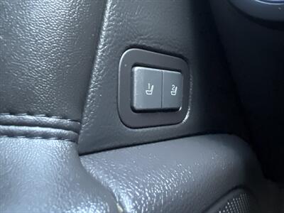 2011 Lincoln MKZ/Zephyr   - Photo 21 - Escondido, CA 92025