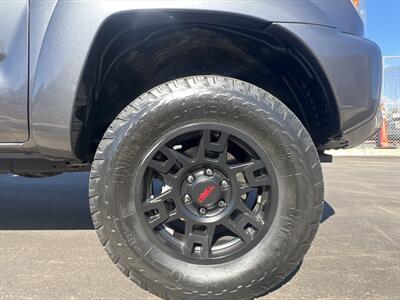 2015 Toyota Tacoma PreRunner V6   - Photo 18 - Escondido, CA 92025