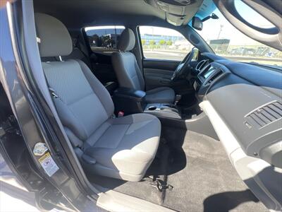 2015 Toyota Tacoma PreRunner V6   - Photo 24 - Escondido, CA 92025