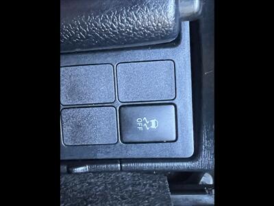 2012 Toyota Yaris 5-Door L   - Photo 28 - Escondido, CA 92025