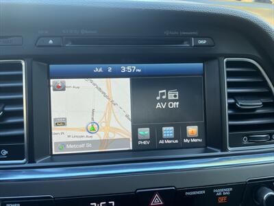 2017 Hyundai SONATA Plug-in Hybrid Limited - Photo 9 - Escondido, CA 92025