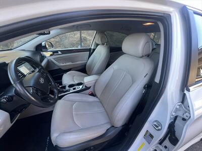 2017 Hyundai SONATA Plug-in Hybrid Limited - Photo 11 - Escondido, CA 92025