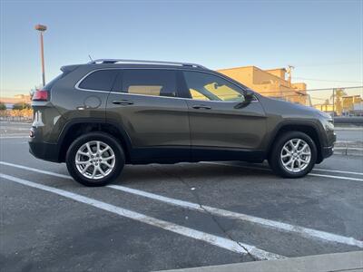 2014 Jeep Cherokee Latitude   - Photo 8 - Escondido, CA 92025