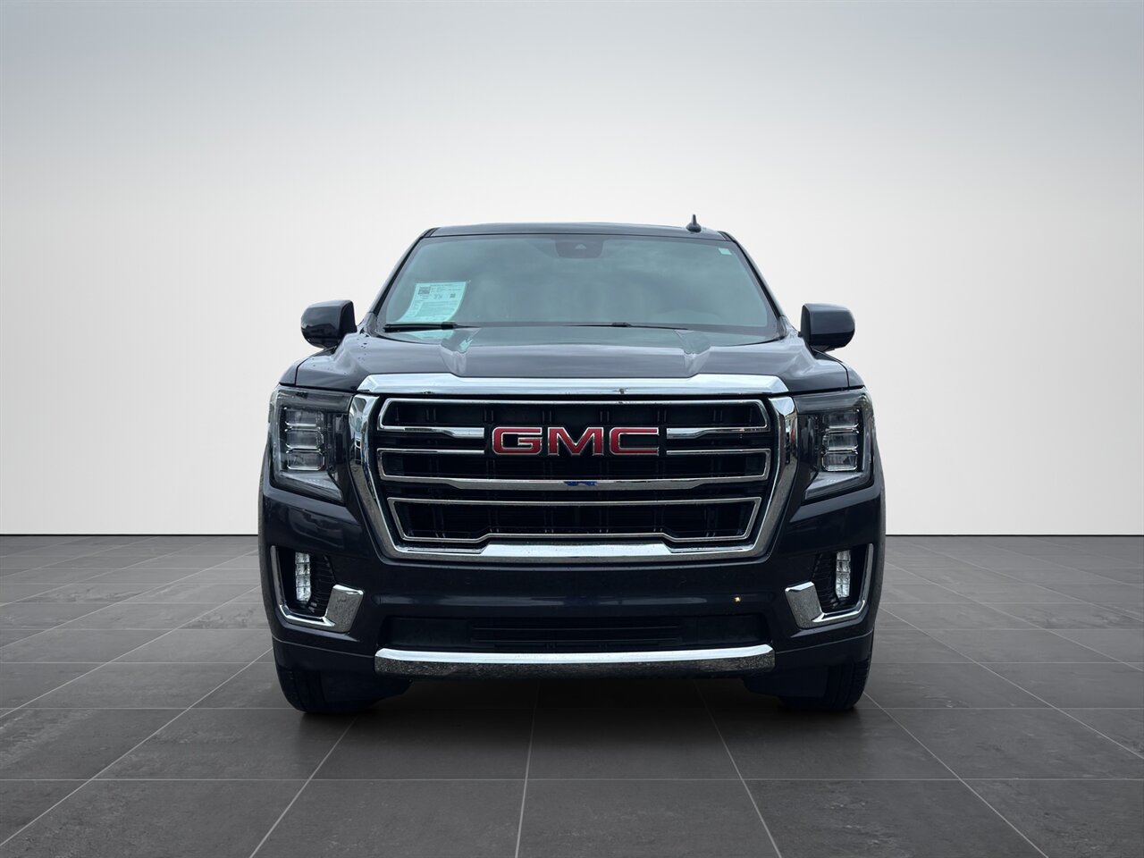 2023 GMC Yukon SLT  32k miles, 4x4, Amazing Shape, Panoramic Sunroof! Under Factory Warranty! - Photo 2 - Post Falls, ID 83854