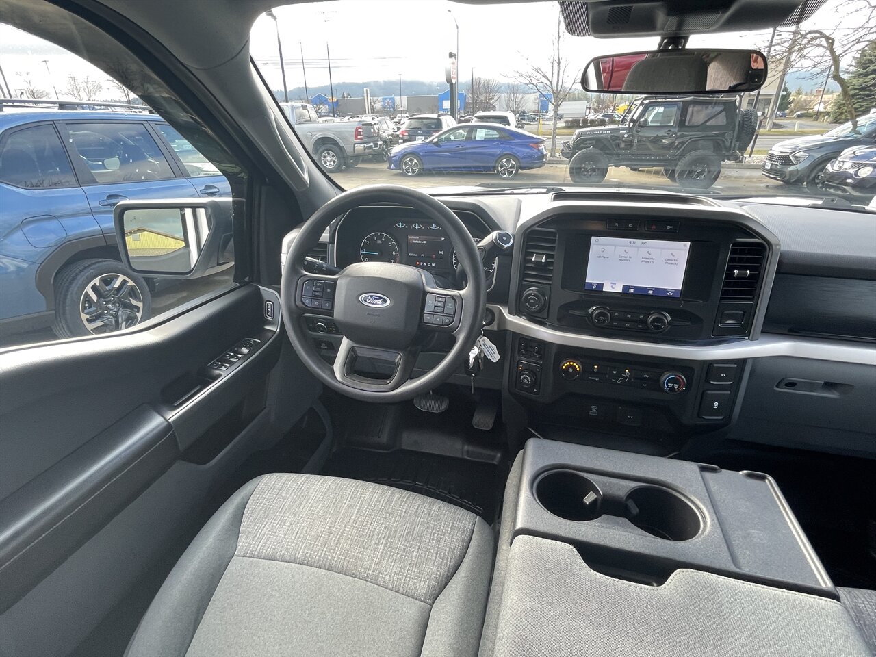 2021 Ford F-150 XLT Only 31k miles, Very Good Miles, W/ Canopy, Extremely Nice Truck! - Photo 5 - Post Falls, ID 83854