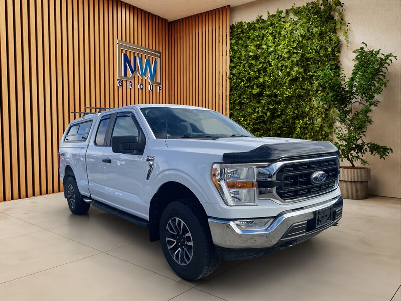 2021 Ford F-150 XLT  Only 31k miles, Very Good Miles, W/ Canopy, Extremely Nice Truck!