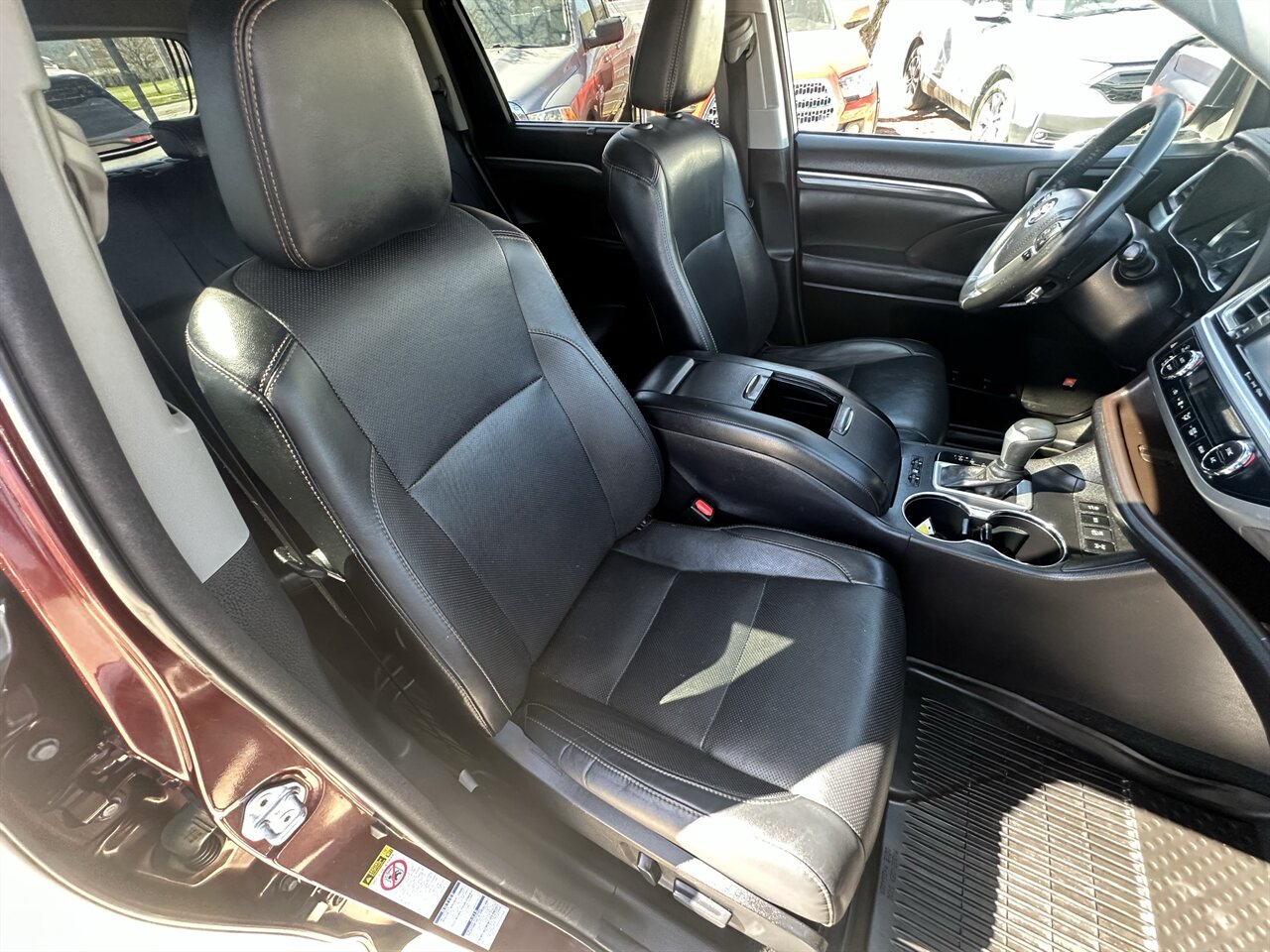 2017 Toyota Highlander Limited - Photo 7 - Post Falls, ID 83854