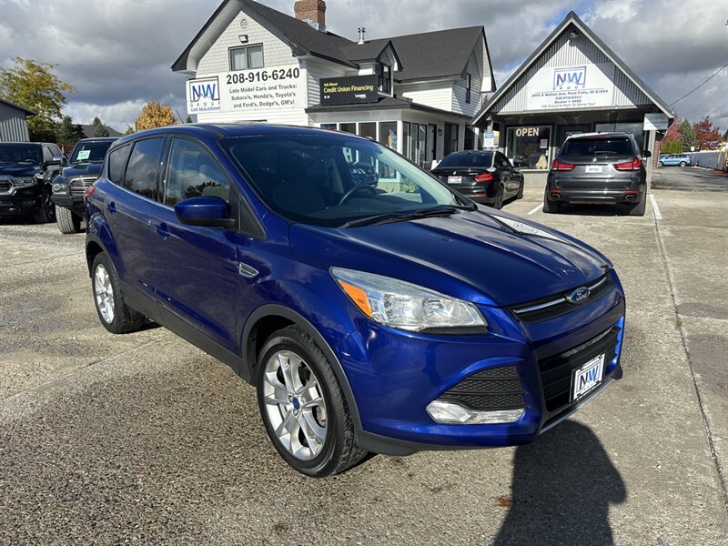 2016 Ford Escape SE's photo