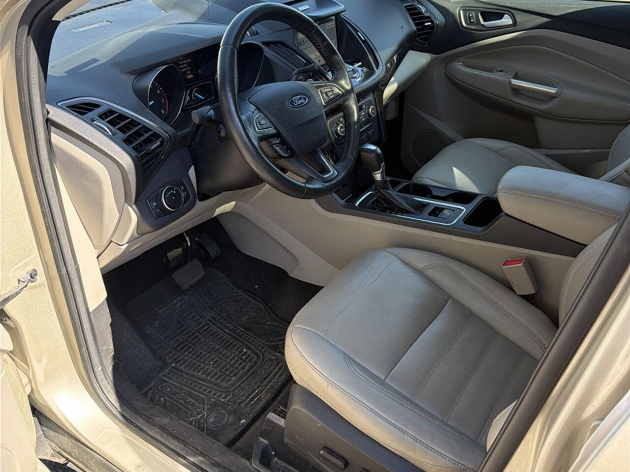 2017 Ford Escape Titanium Loaded - Photo 5 - Post Falls, ID 83854