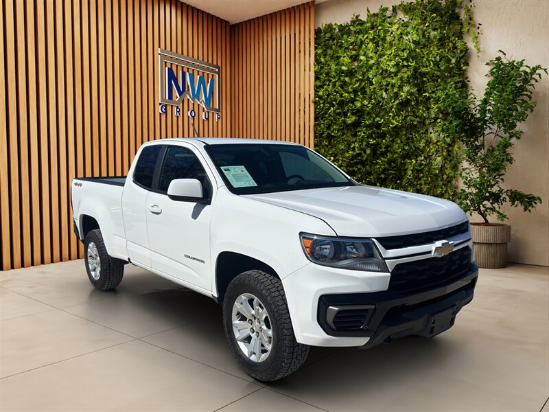 2021 Chevrolet Colorado LT  V6. 4X4. Very Clean Truck!