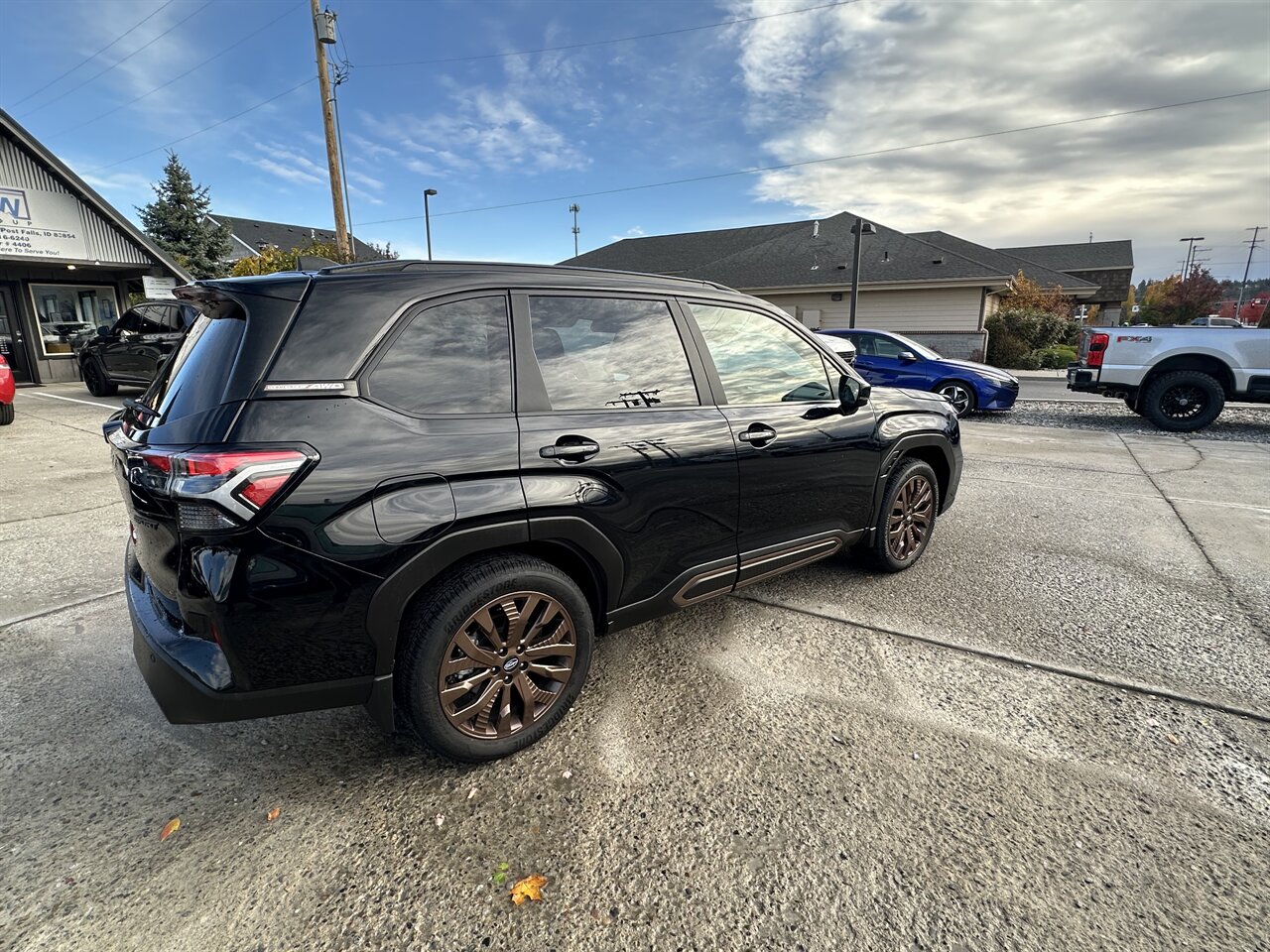 2025 Subaru Forester Sport  11k miles, Very Nice Subaru, AWD! - Photo 4 - Post Falls, ID 83854