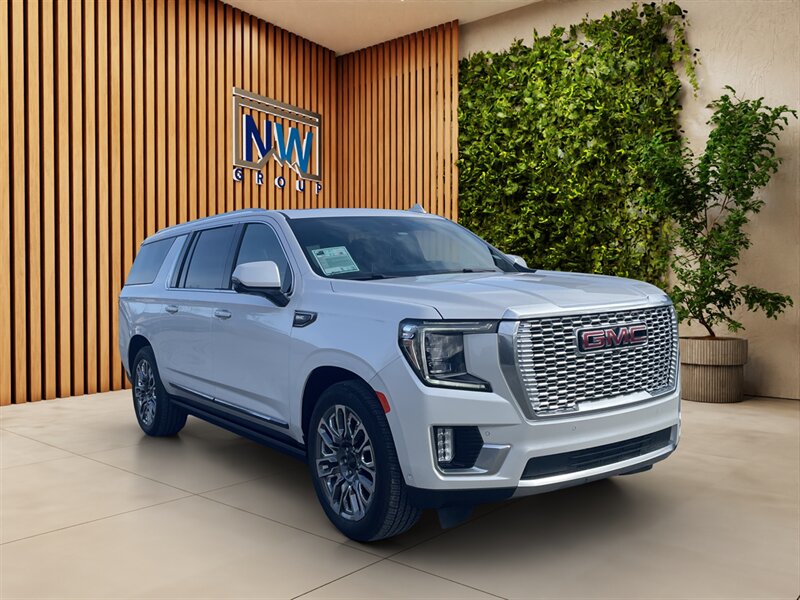 2024 GMC Yukon Denali Ultimate  9k Miles, AWD, Air Suspension, Super Cruise!