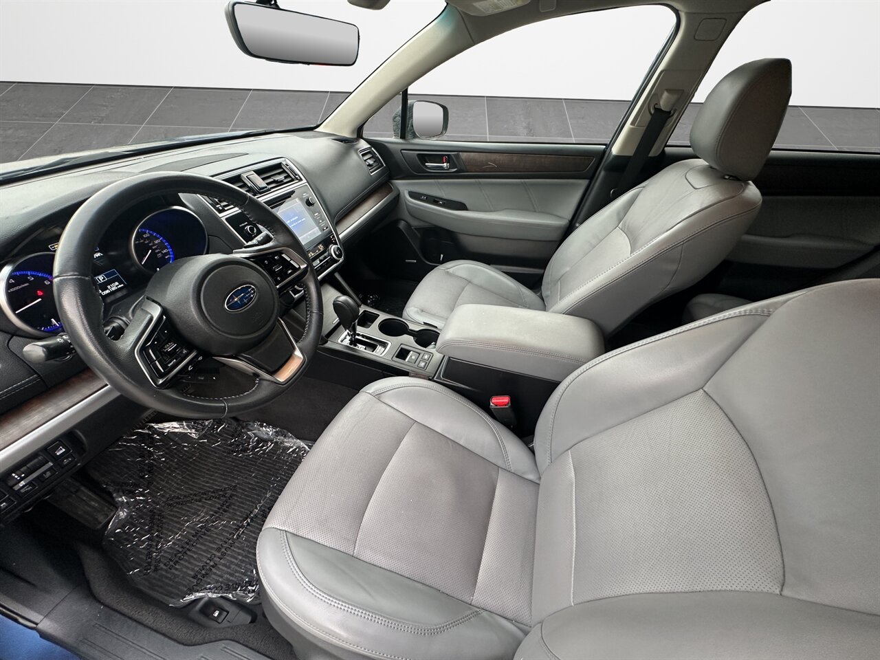 2019 Subaru Outback 2.5i Limited  AWD, Very Good Shape! Fully Serviced! - Photo 3 - Post Falls, ID 83854