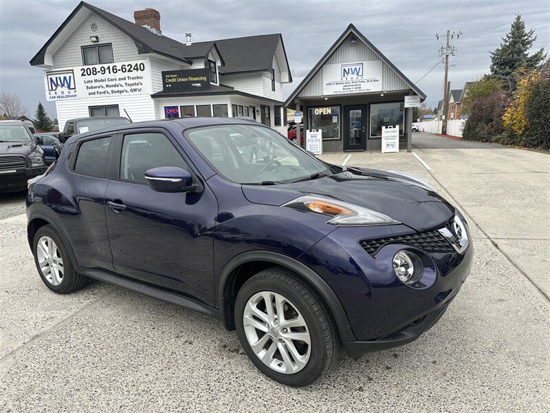 2015 Nissan JUKE SV's photo