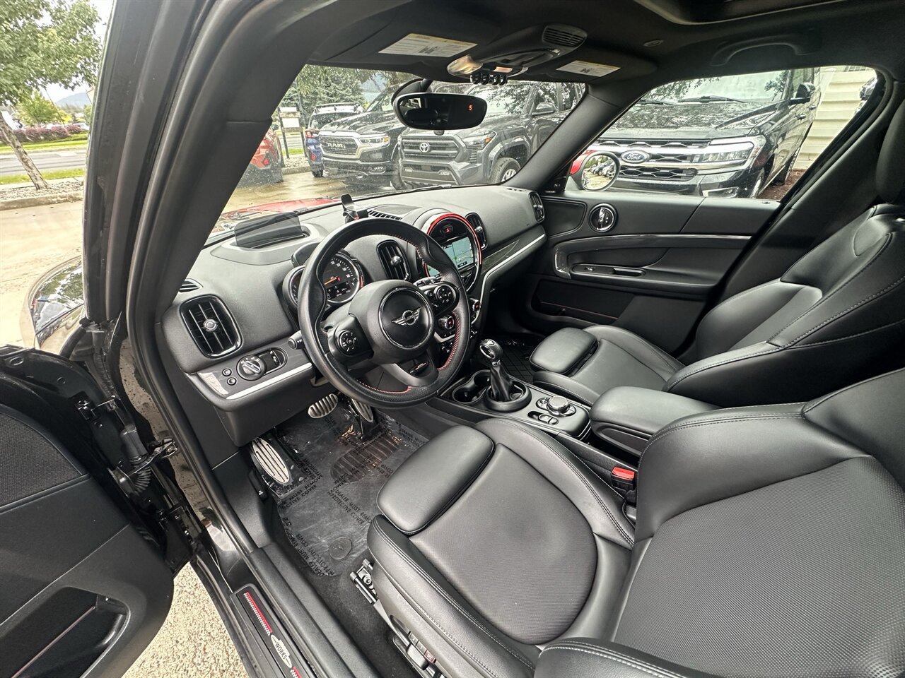 2018 MINI Countryman Cooper S ALL4. 49k miles, Leather, Sunroof, Heated Seats! - Photo 4 - Post Falls, ID 83854