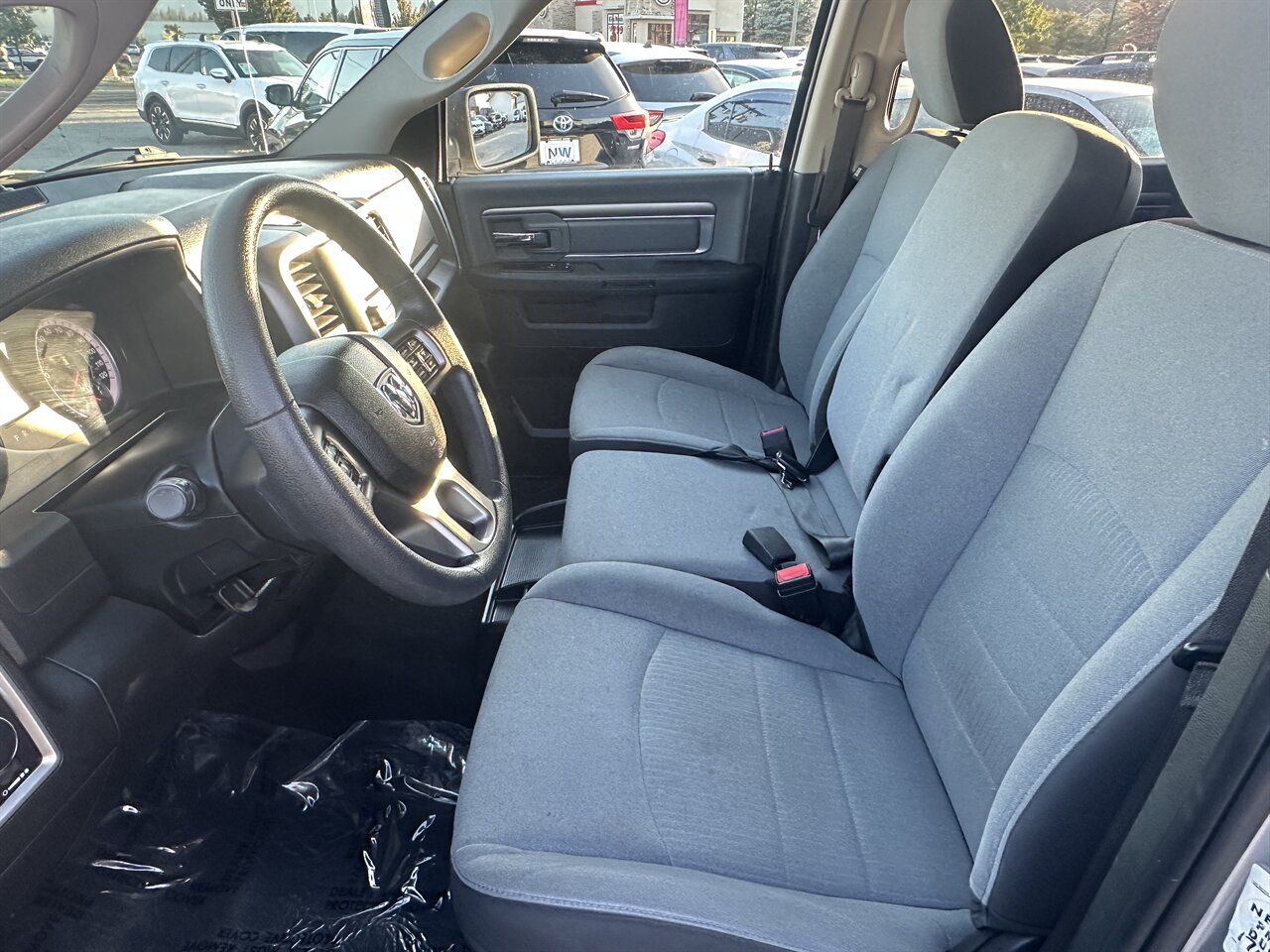 2021 RAM 1500 Classic SLT  Only 73k miles, Great Pickup Truck, Clean Carfax, Clean Title! - Photo 6 - Post Falls, ID 83854