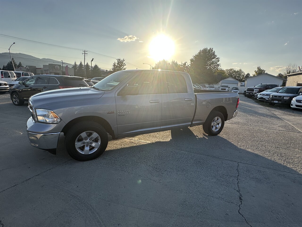 2021 RAM 1500 Classic SLT  Only 73k miles, Great Pickup Truck, Clean Carfax, Clean Title! - Photo 4 - Post Falls, ID 83854