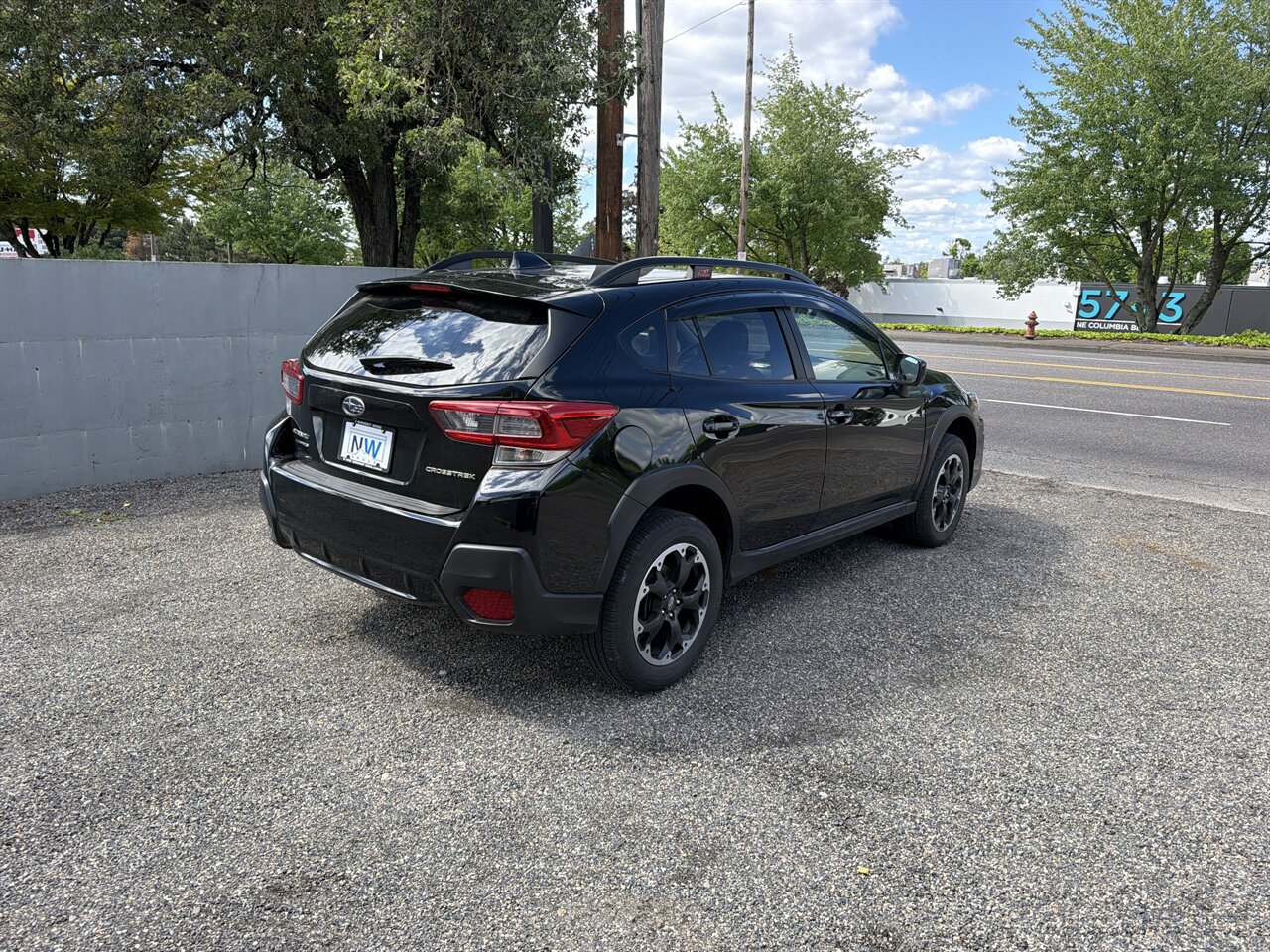 2023 Subaru Crosstrek Premium 6 Speed Manual RARE low miles - Photo 3 - Post Falls, ID 83854