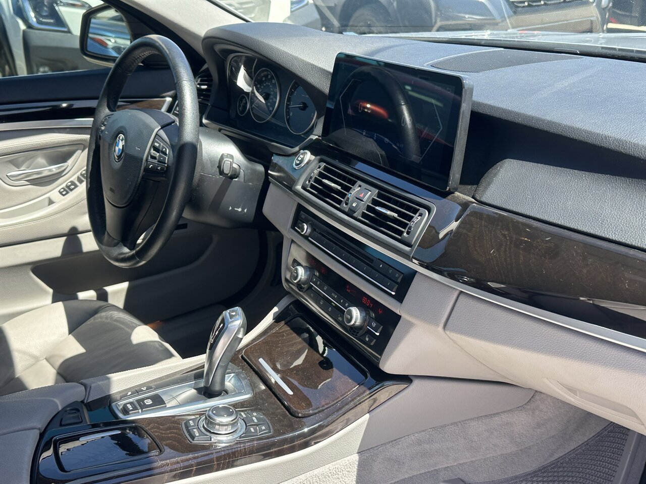 2011 BMW 550i xDrive - Photo 10 - Post Falls, ID 83854