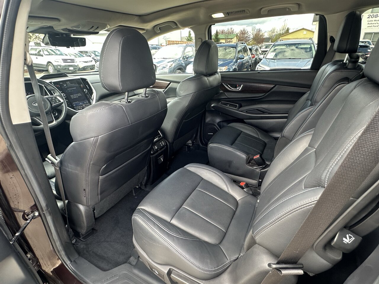2023 Subaru Ascent Touring AWD, ONLY 13k Miles, Heated/Cooled Seats, Panoramic Sunroof and more! - Photo 5 - Post Falls, ID 83854