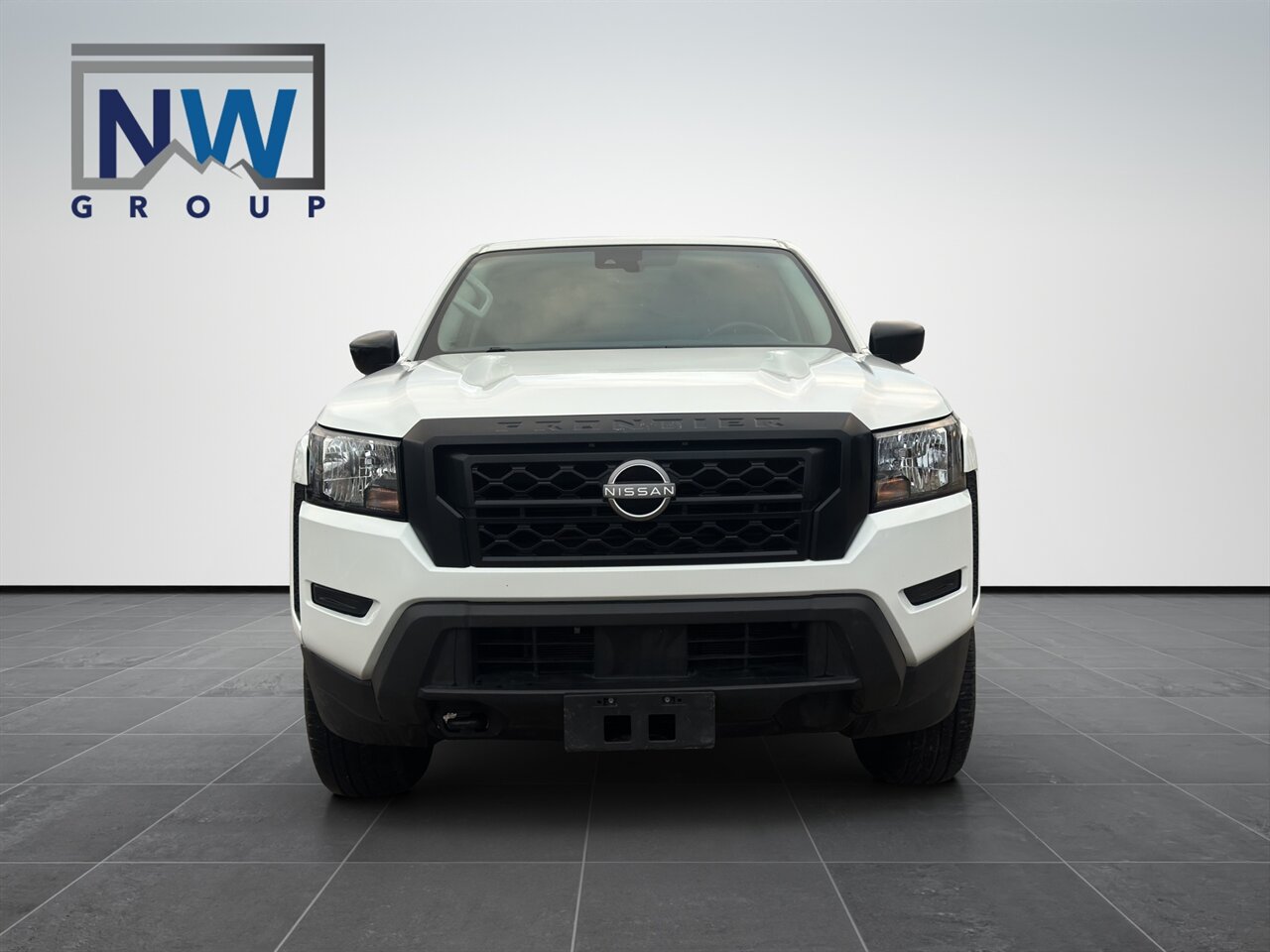 2024 Nissan Frontier S Canopy, 4x4, Only 41k milees! - Photo 2 - Post Falls, ID 83854