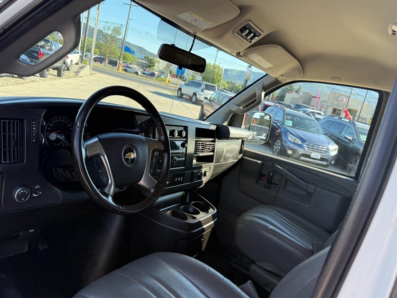 2017 Chevrolet Express LS 2500 65k miles! Passenger Van! (CLEAN TITLE) 6.0L V8! Low Miles! - Photo 8 - Post Falls, ID 83854