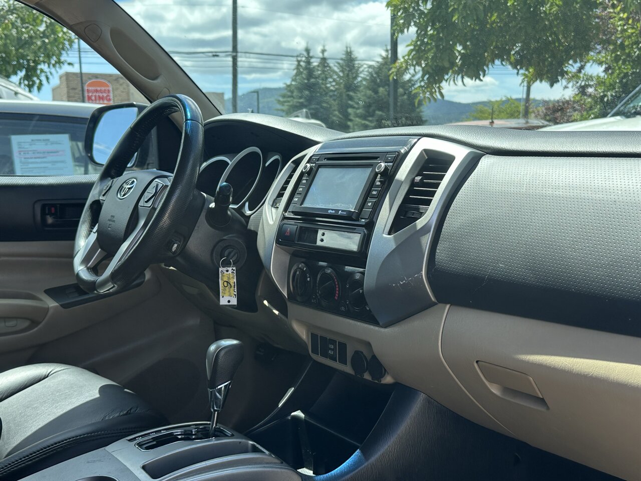 2014 Toyota Tacoma PreRunner V6. New Leather, Alcantra Headliner, New Tires, Fully Serviced, Sweet Truck!!! - Photo 8 - Post Falls, ID 83854
