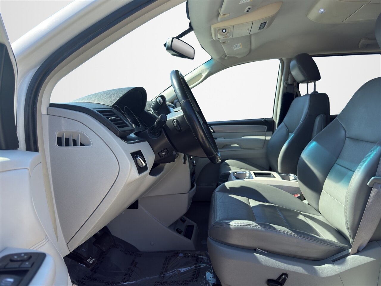 2009 Volkswagen Routan SEL  Freshly Serviced! Nice Shape! - Photo 10 - Post Falls, ID 83854