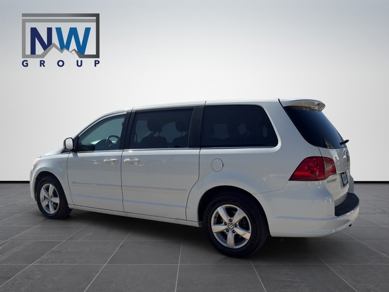 2009 Volkswagen Routan SEL  Freshly Serviced! Nice Shape! - Photo 5 - Post Falls, ID 83854