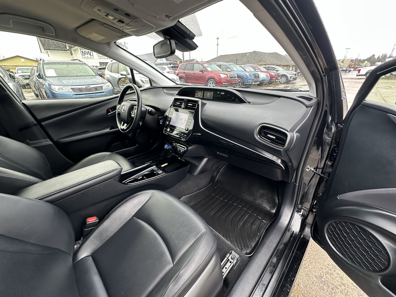 2022 Toyota Prius LE AWD-e All Wheel Drive! Amazing Sedan, Great Economy and AWD capability! - Photo 9 - Post Falls, ID 83854