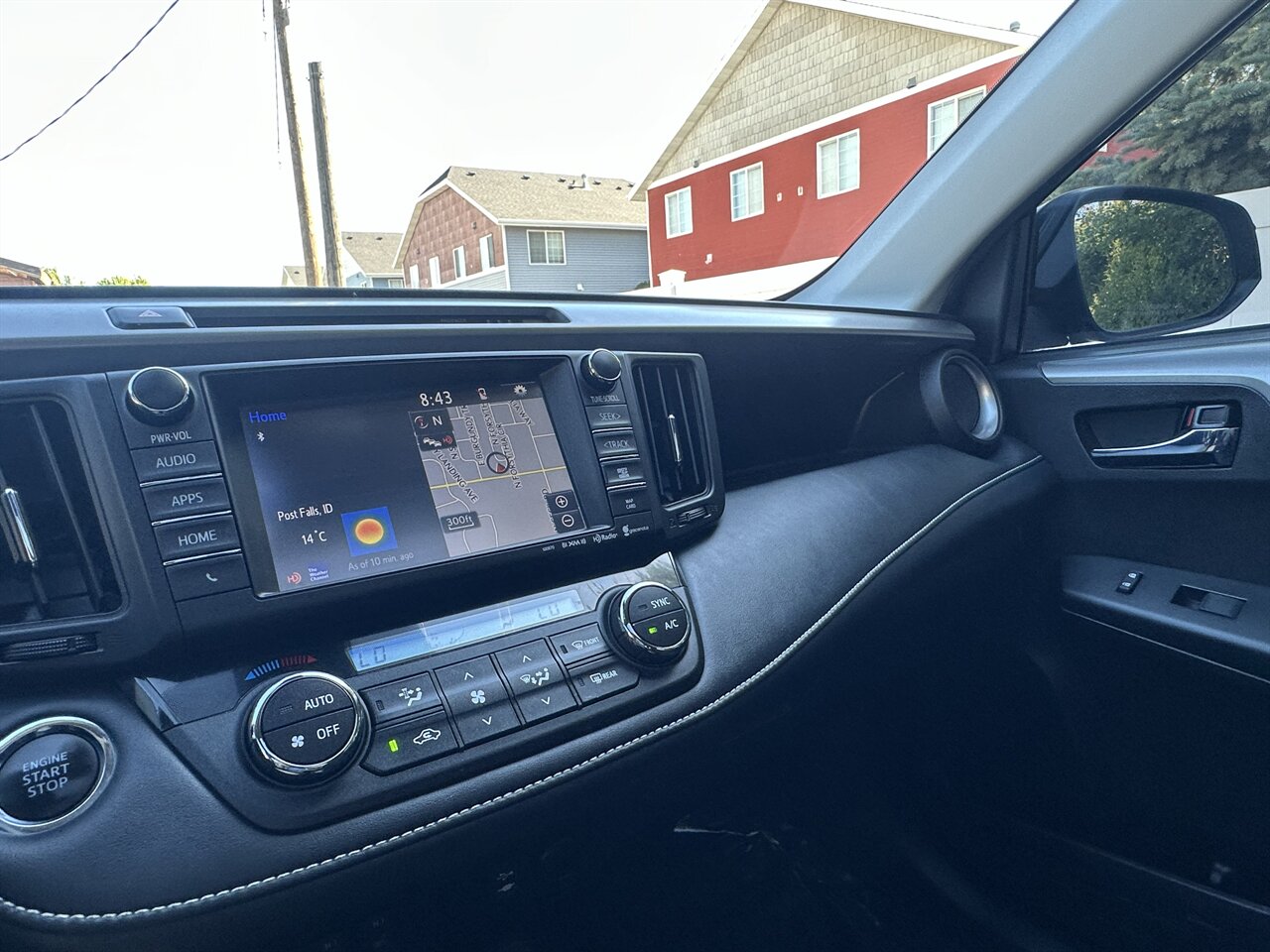2018 Toyota RAV4 XLE - Photo 10 - Post Falls, ID 83854