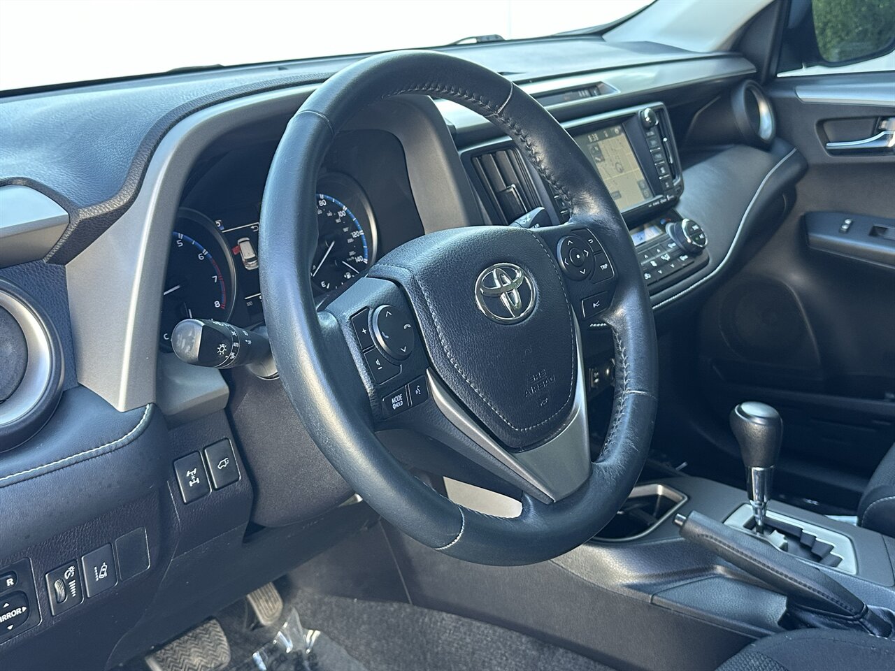 2018 Toyota RAV4 XLE - Photo 5 - Post Falls, ID 83854