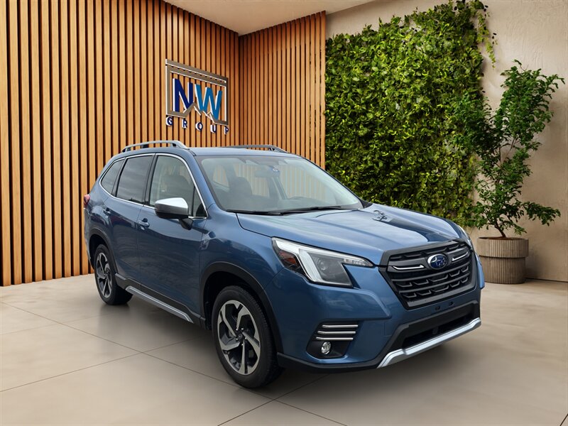 2023 Subaru Forester Touring's photo