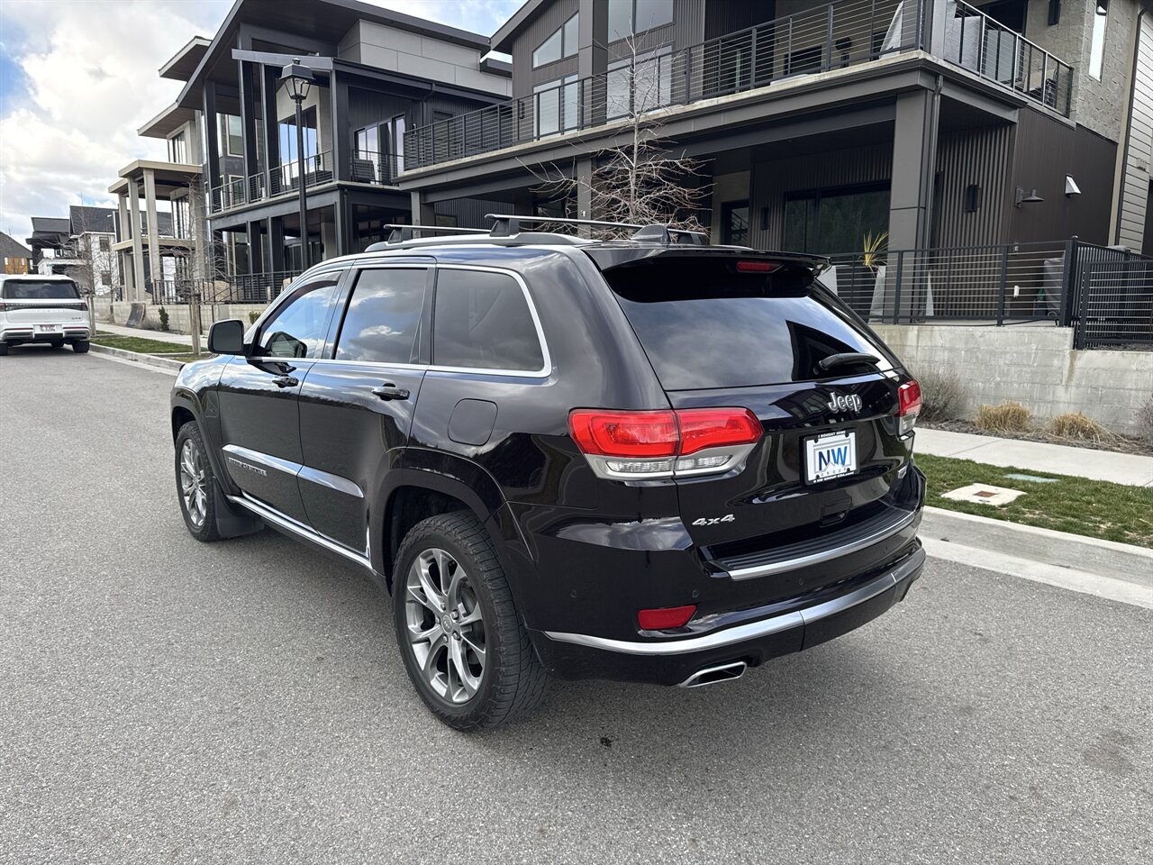 2019 Jeep Grand Cherokee Summit Sangria Metallic Color! 40k miles! Nicely Loaded Jeep! - Photo 5 - Post Falls, ID 83854