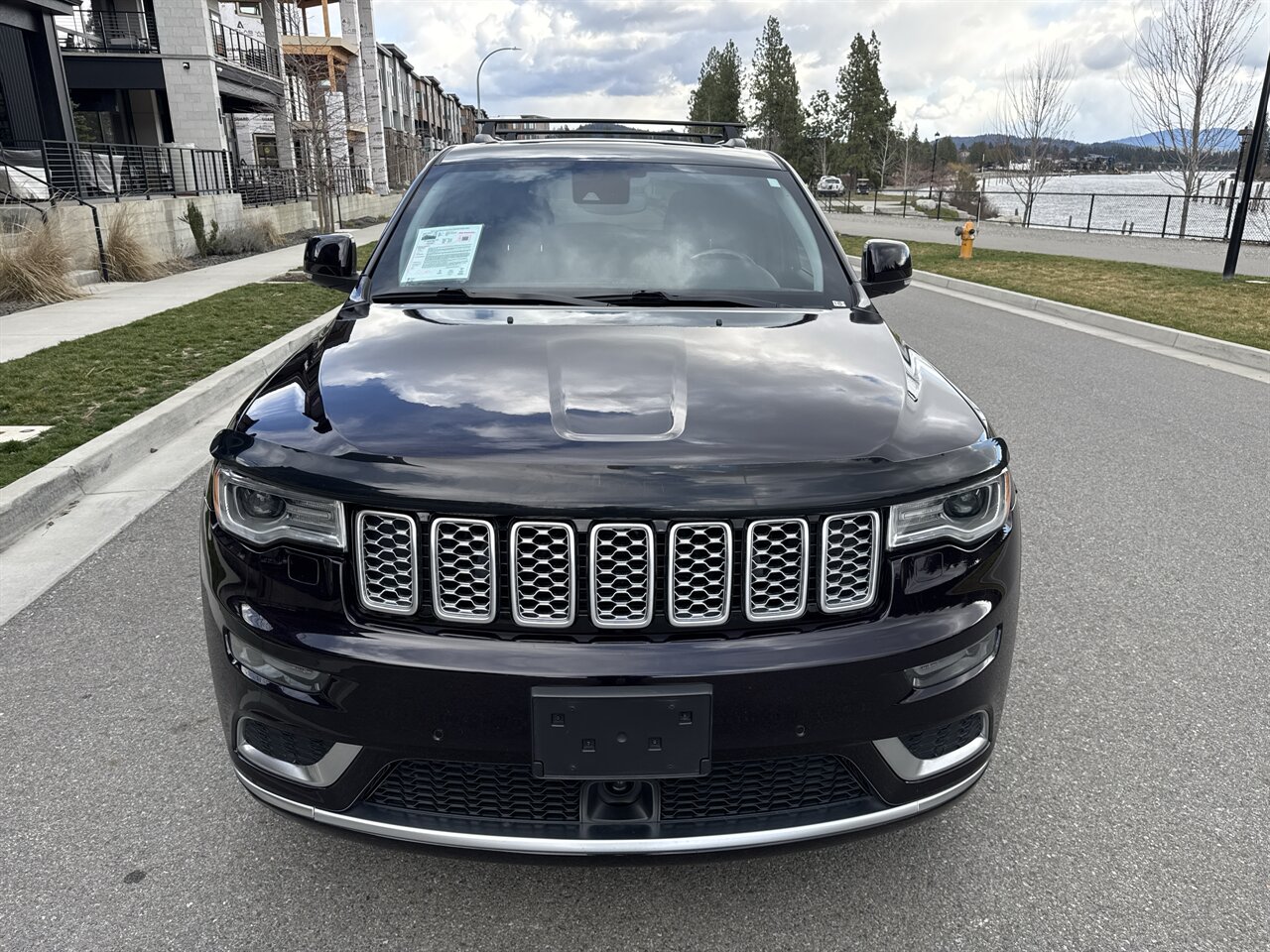 2019 Jeep Grand Cherokee Summit Sangria Metallic Color! 40k miles! Nicely Loaded Jeep! - Photo 2 - Post Falls, ID 83854