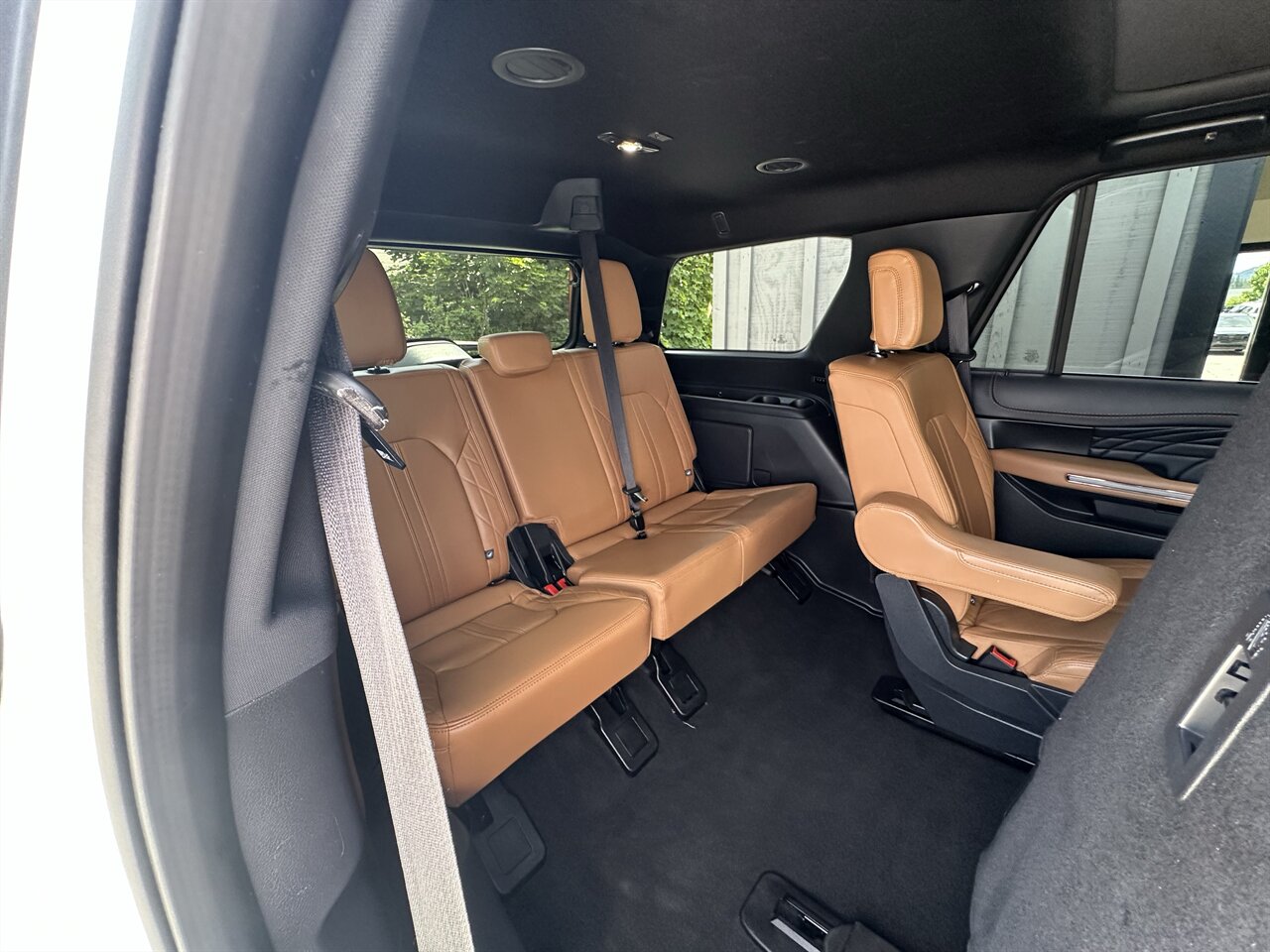 2024 Ford Expedition Platinum LOW Miles, Spacious SUV, Third-Row Seating! - Photo 6 - Post Falls, ID 83854