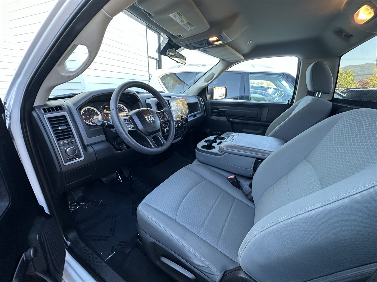 2018 RAM 1500 Tradesman. BIG CUSTOM Screen! V6, 91k miles! - Photo 4 - Post Falls, ID 83854