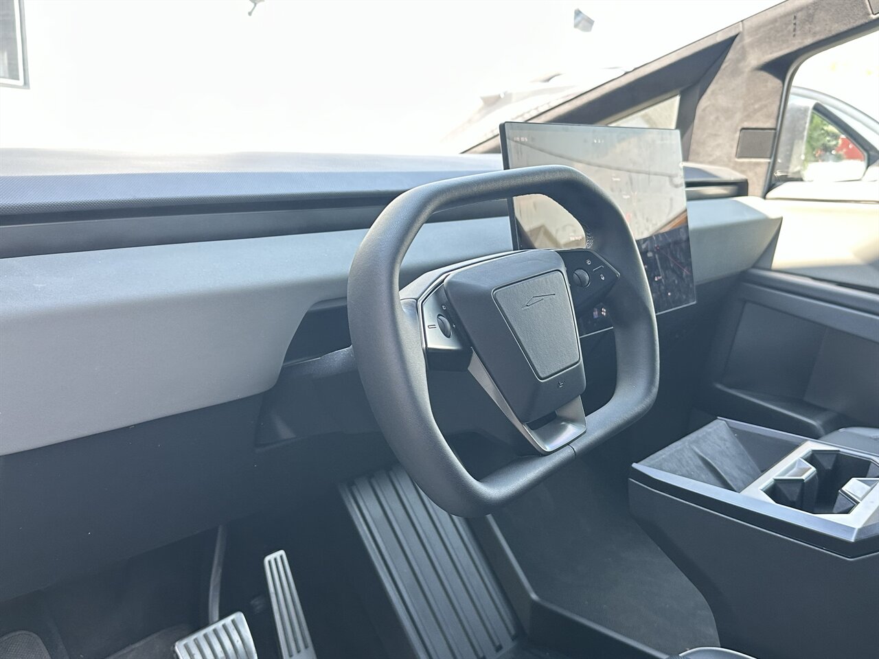 2025 Tesla Cybertruck - Photo 9 - Post Falls, ID 83854