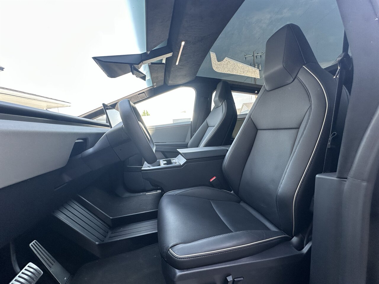2025 Tesla Cybertruck - Photo 6 - Post Falls, ID 83854