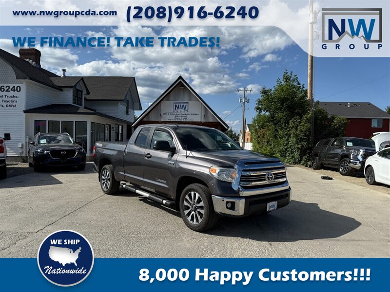 2016 Toyota Tundra SR5  Navigation, Blind-Spot, No Accidents!