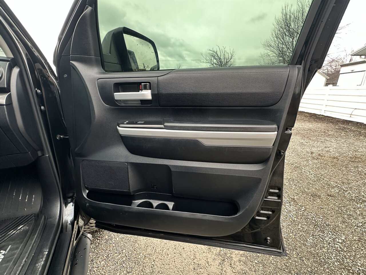 2019 Toyota Tundra SR5 Reliable, Great Pick up, Fully Serviced and Inspected! - Photo 8 - Post Falls, ID 83854