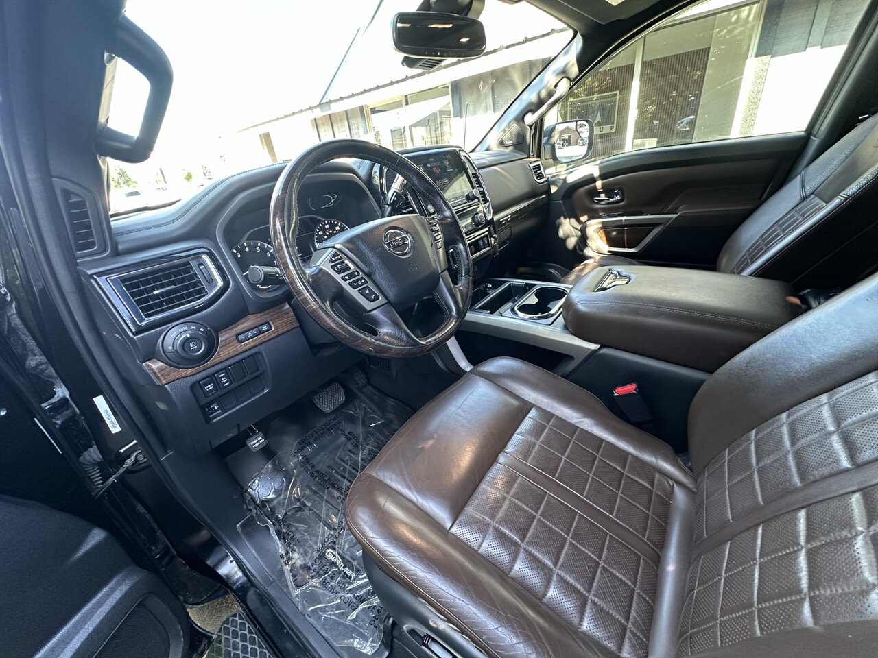2021 Nissan Titan Platinum Reserve Top of the Line! Amazing Shape, Only 68k miles, 4x4, Fully Loaded! - Photo 8 - Post Falls, ID 83854