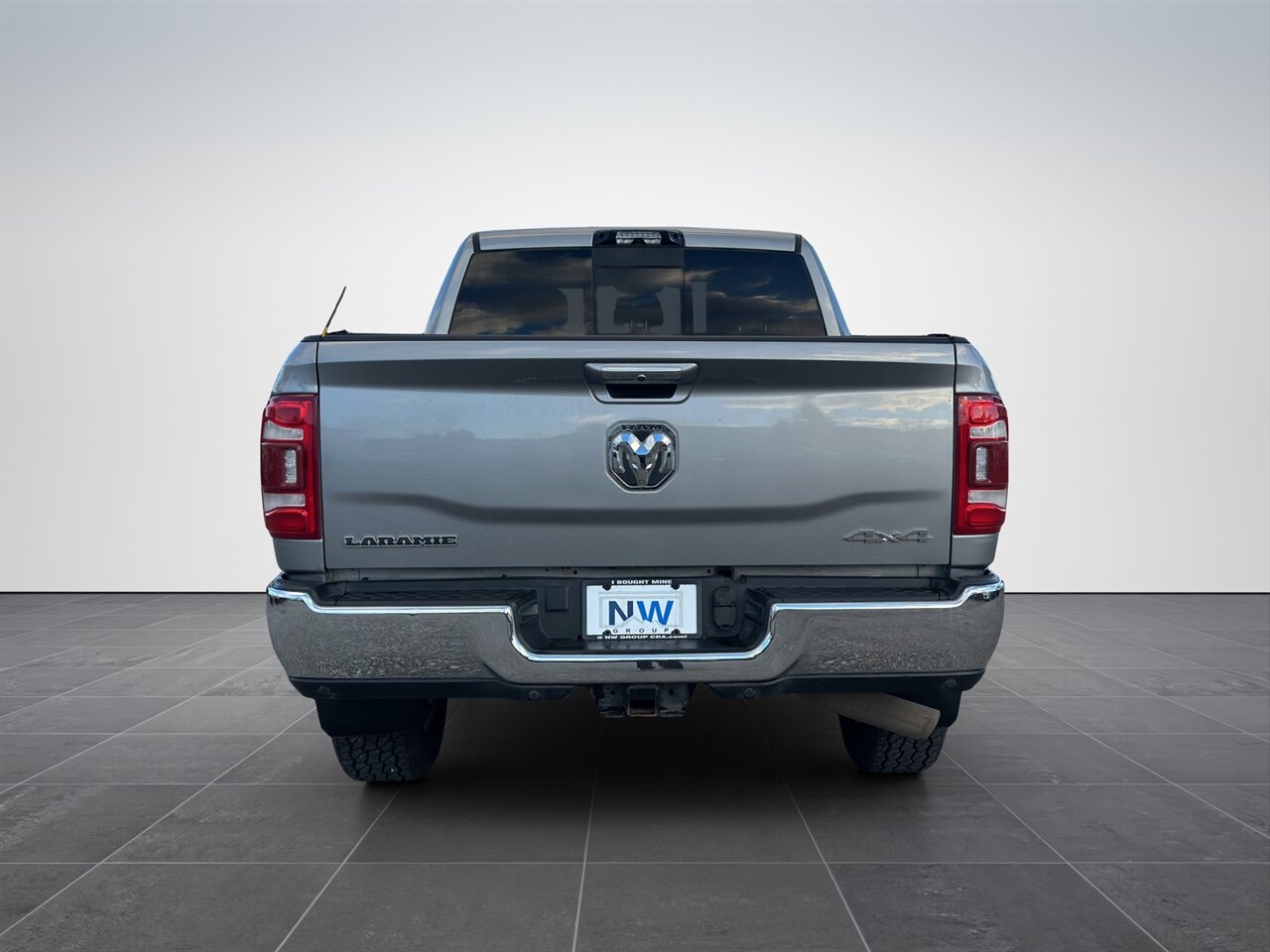 2022 RAM 3500 Laramie. Aisin Transmission, Excellent Mile's, Good Looking Interior! Rear Air Suspension! - Photo 5 - Post Falls, ID 83854