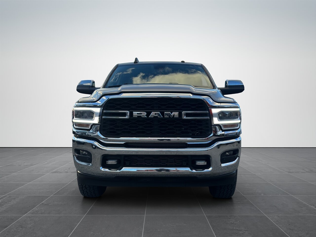 2022 RAM 3500 Laramie. Aisin Transmission, Excellent Mile's, Good Looking Interior! Rear Air Suspension! - Photo 9 - Post Falls, ID 83854