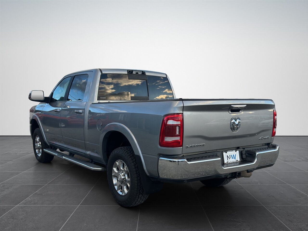 2022 RAM 3500 Laramie. Aisin Transmission, Excellent Mile's, Good Looking Interior! Rear Air Suspension! - Photo 6 - Post Falls, ID 83854