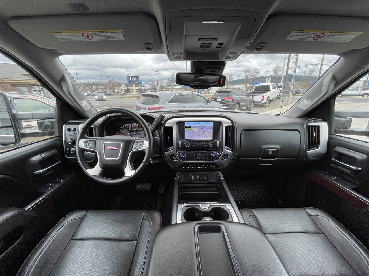 2015 GMC Sierra 2500 SLT. 45k miles! Amazing Shape! Rear Towing Airbags, Sunroof, Bedliner Spray! - Photo 4 - Post Falls, ID 83854