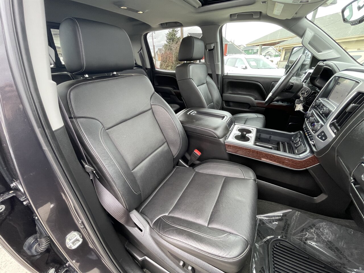 2015 GMC Sierra 2500 SLT. 45k miles! Amazing Shape! Rear Towing Airbags, Sunroof, Bedliner Spray! - Photo 8 - Post Falls, ID 83854