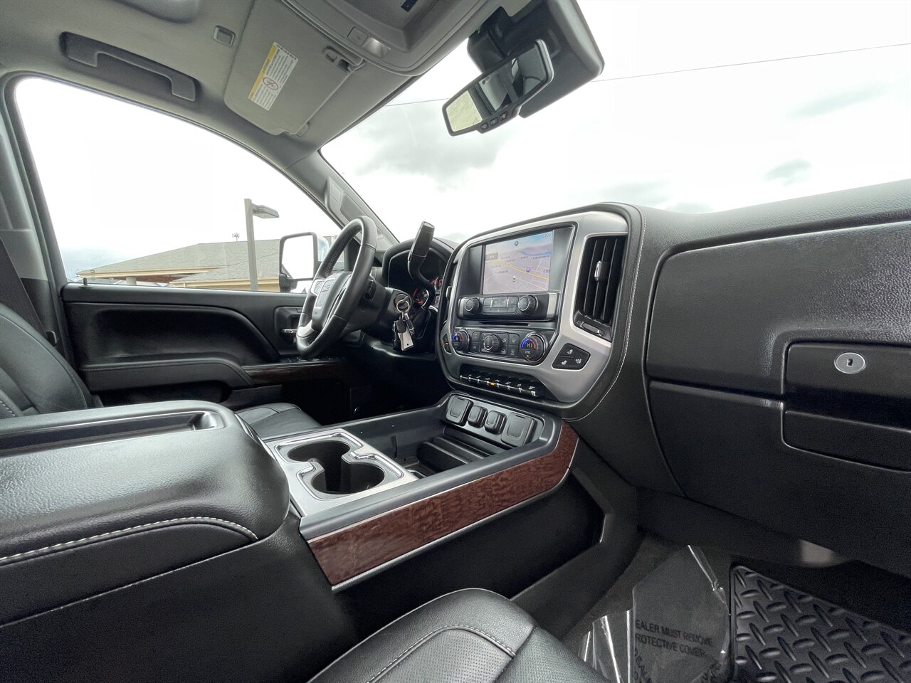 2015 GMC Sierra 2500 SLT. 45k miles! Amazing Shape! Rear Towing Airbags, Sunroof, Bedliner Spray! - Photo 9 - Post Falls, ID 83854